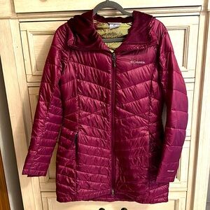 Columbia Omni-Heat Infinity long coat size M raspberry, burgandy, maroon hooded